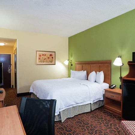 Hampton Inn Бардстаун Екстериор снимка