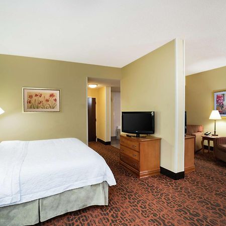Hampton Inn Бардстаун Екстериор снимка