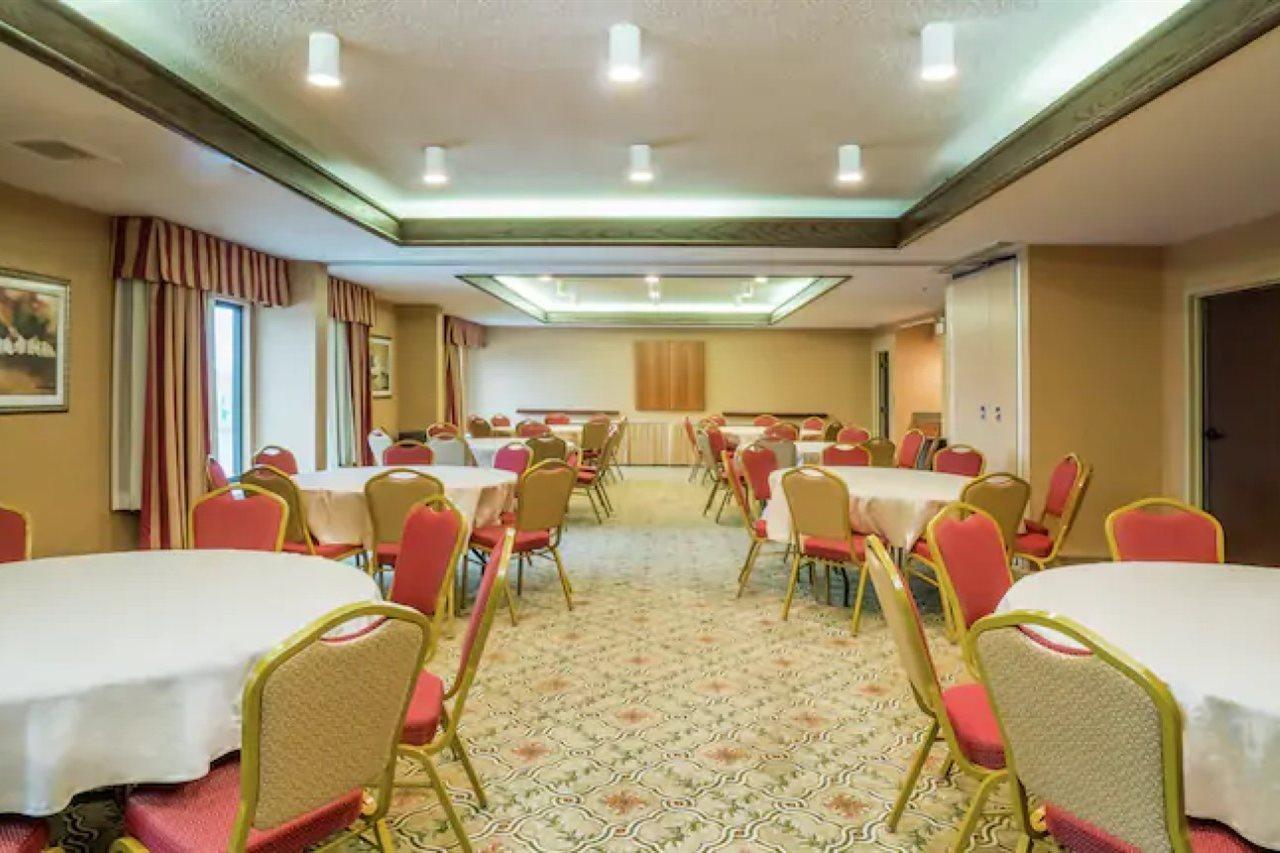 Hampton Inn Бардстаун Екстериор снимка