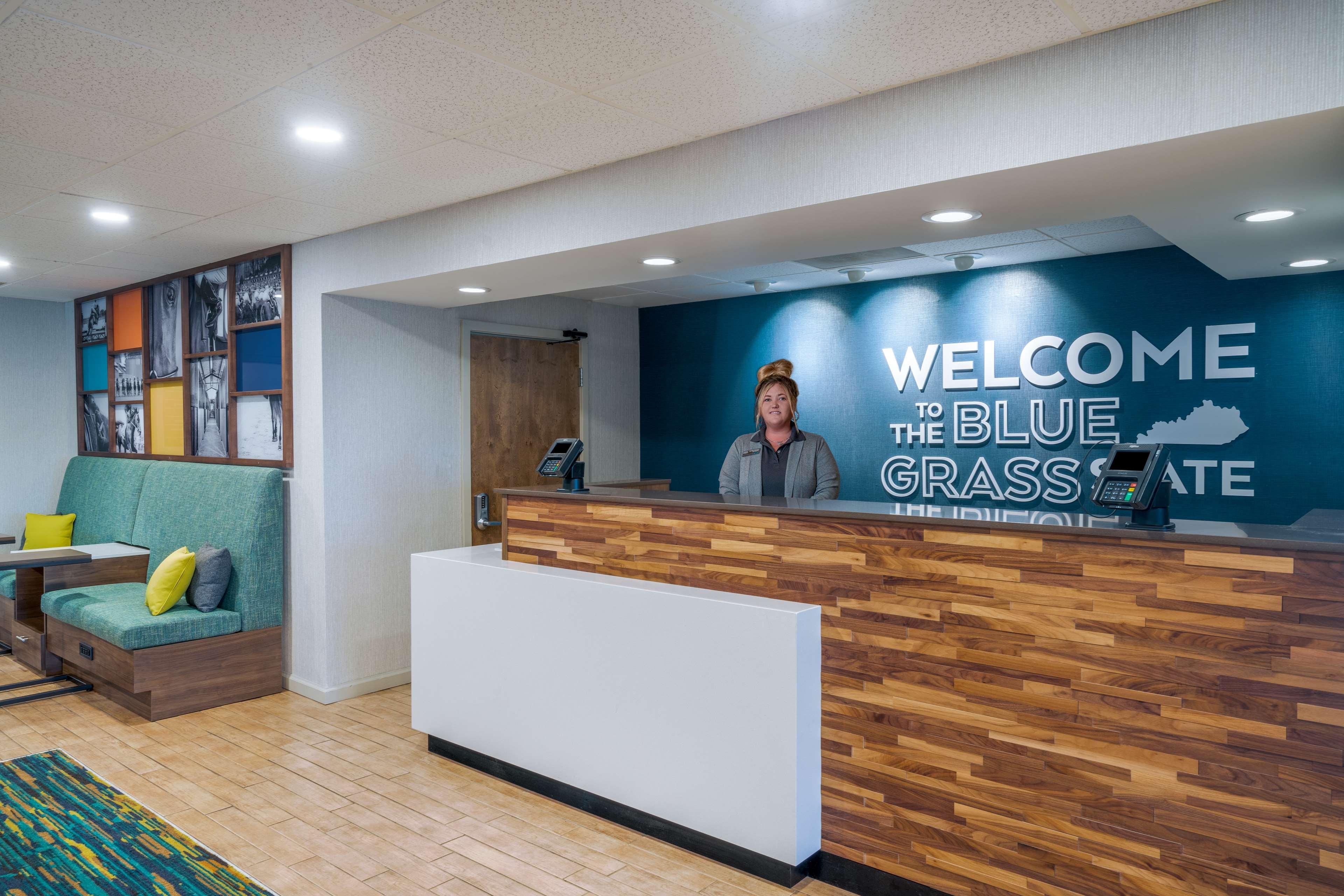 Hampton Inn Бардстаун Екстериор снимка