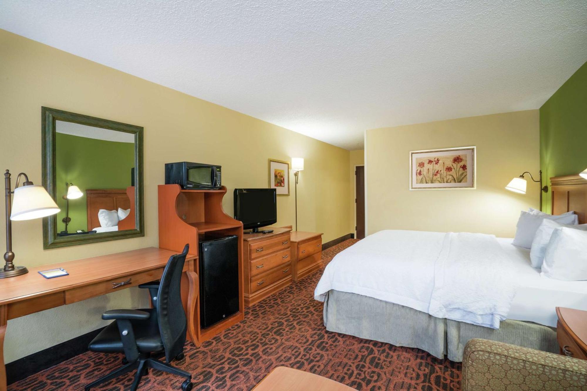 Hampton Inn Бардстаун Екстериор снимка