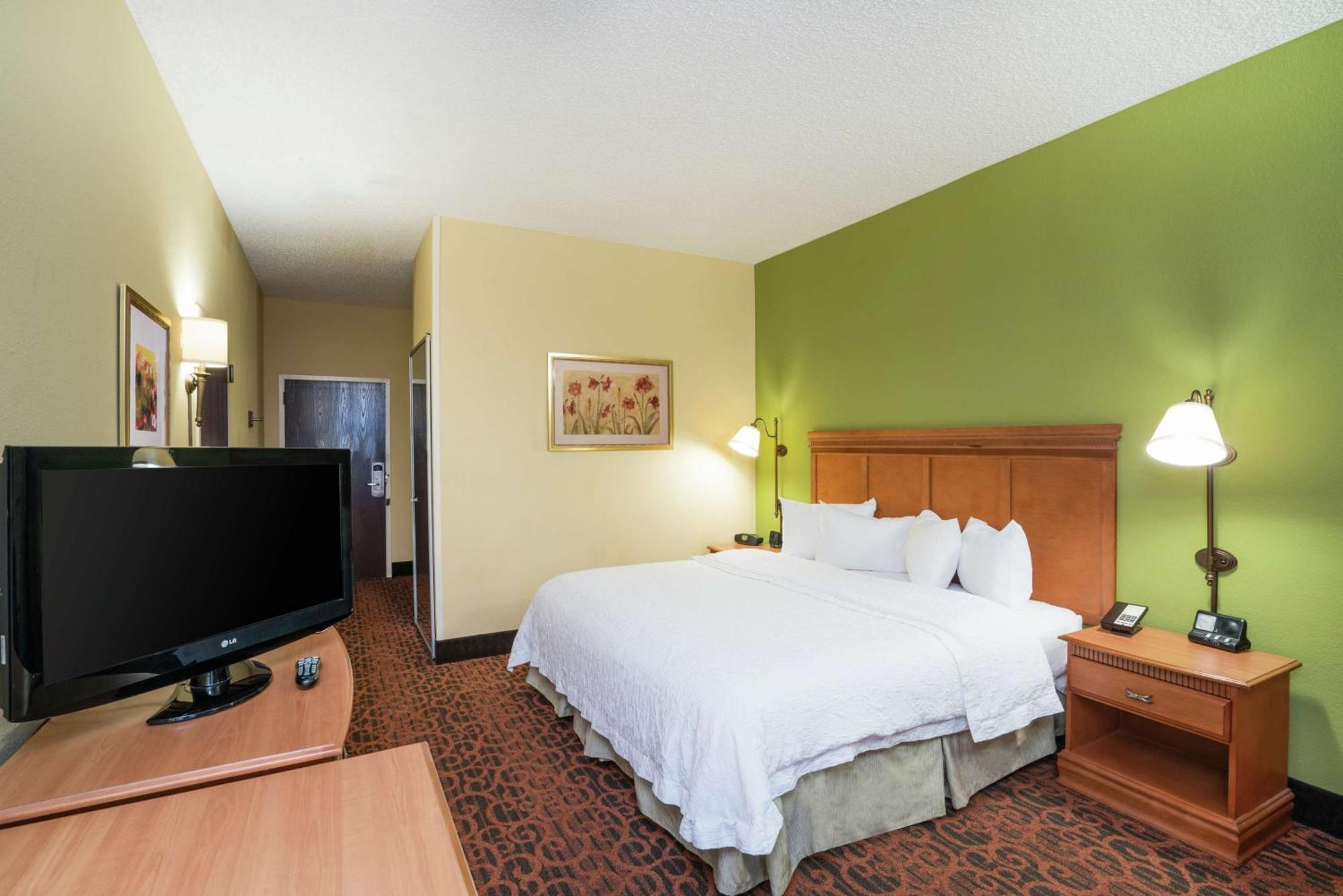 Hampton Inn Бардстаун Екстериор снимка