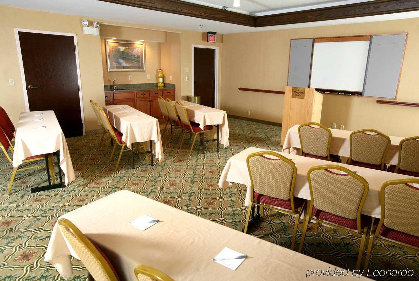 Hampton Inn Бардстаун Съоръжения снимка