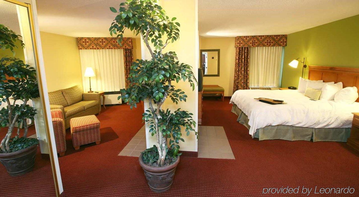 Hampton Inn Бардстаун Стая снимка